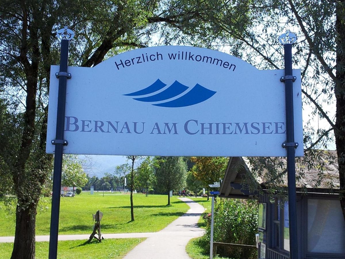 ברנאו אם כימסי Zwischen Chiemsee Und Bergen Ug מראה חיצוני תמונה